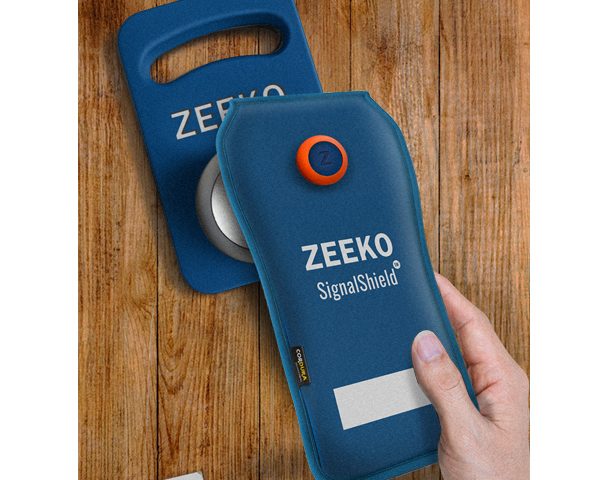 Unlock-Pouch-on-Handheld-Device-2